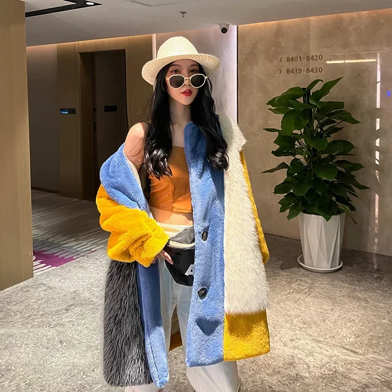 冬のフェイクファージャケット女性用毛皮のような暖かいスプライシングコントラストカラーブルーフェイクファーコートロングジャケットカーディガン女性