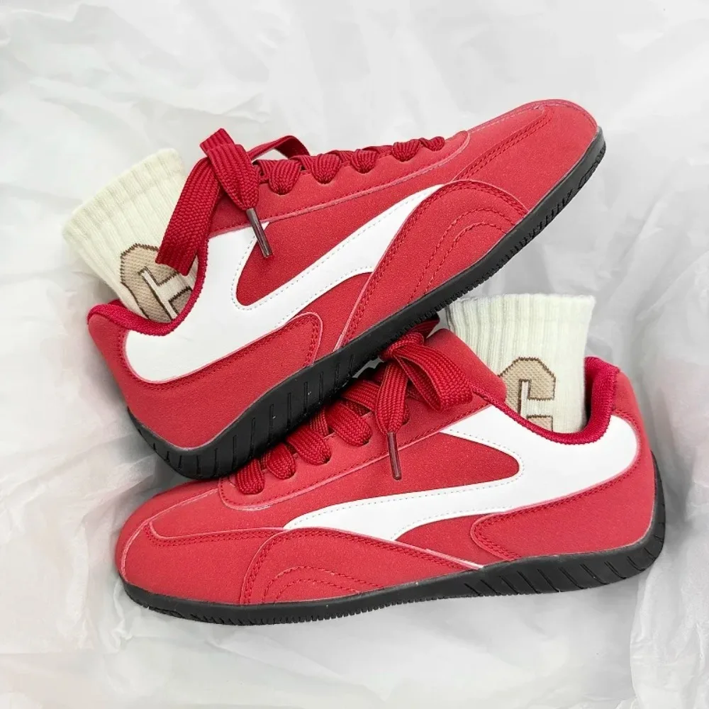 

Осень 2024, простая модная повседневная обувь в стиле ретро, легкая и удобная спортивная обувь на шнуровке, размеры 35–44 для мужчин и женщин