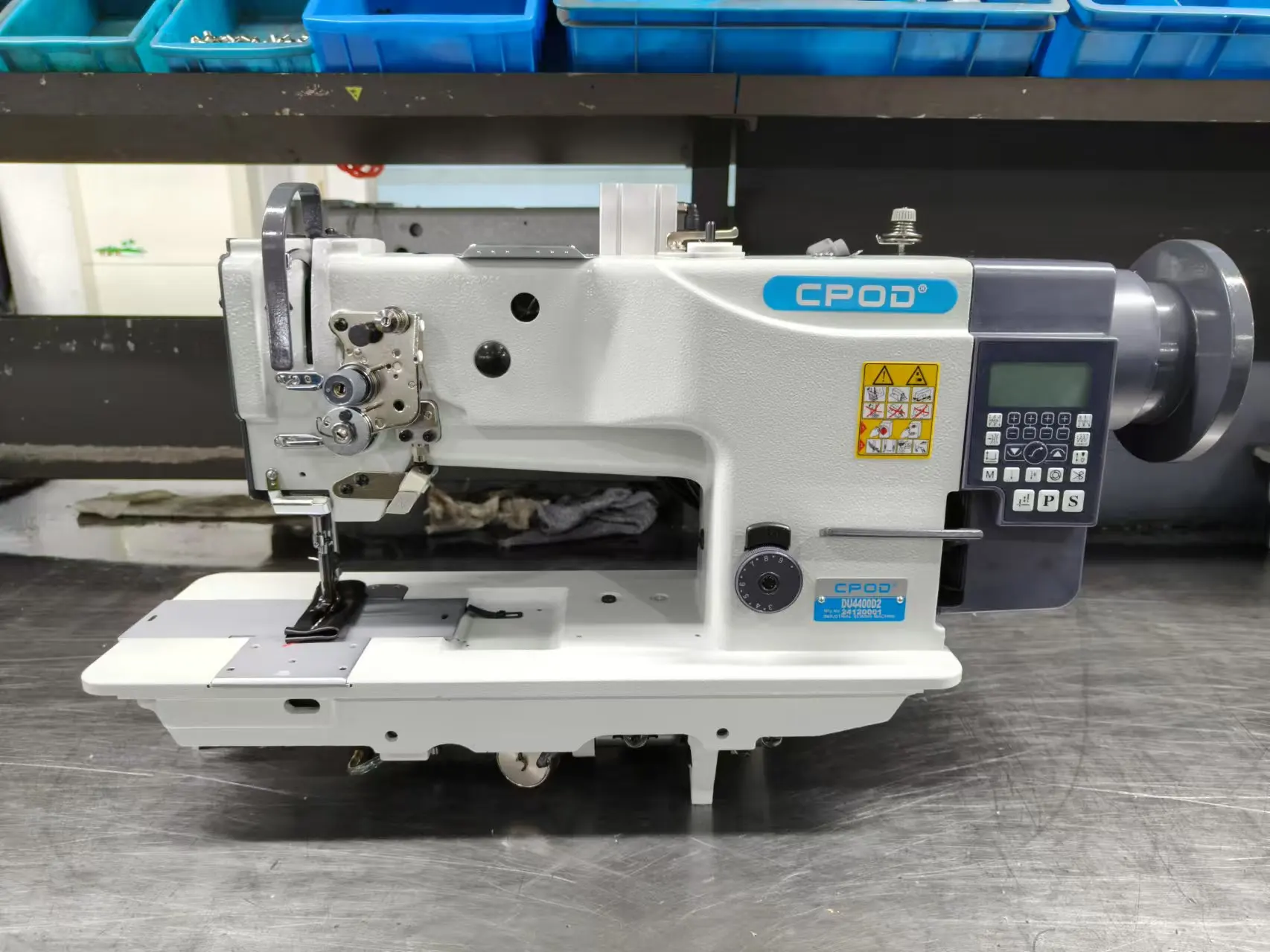 QK-4420 Compound Feed Heavy   Lockstitch Industrial Sewing Machine with Automatic Thread Trimmer