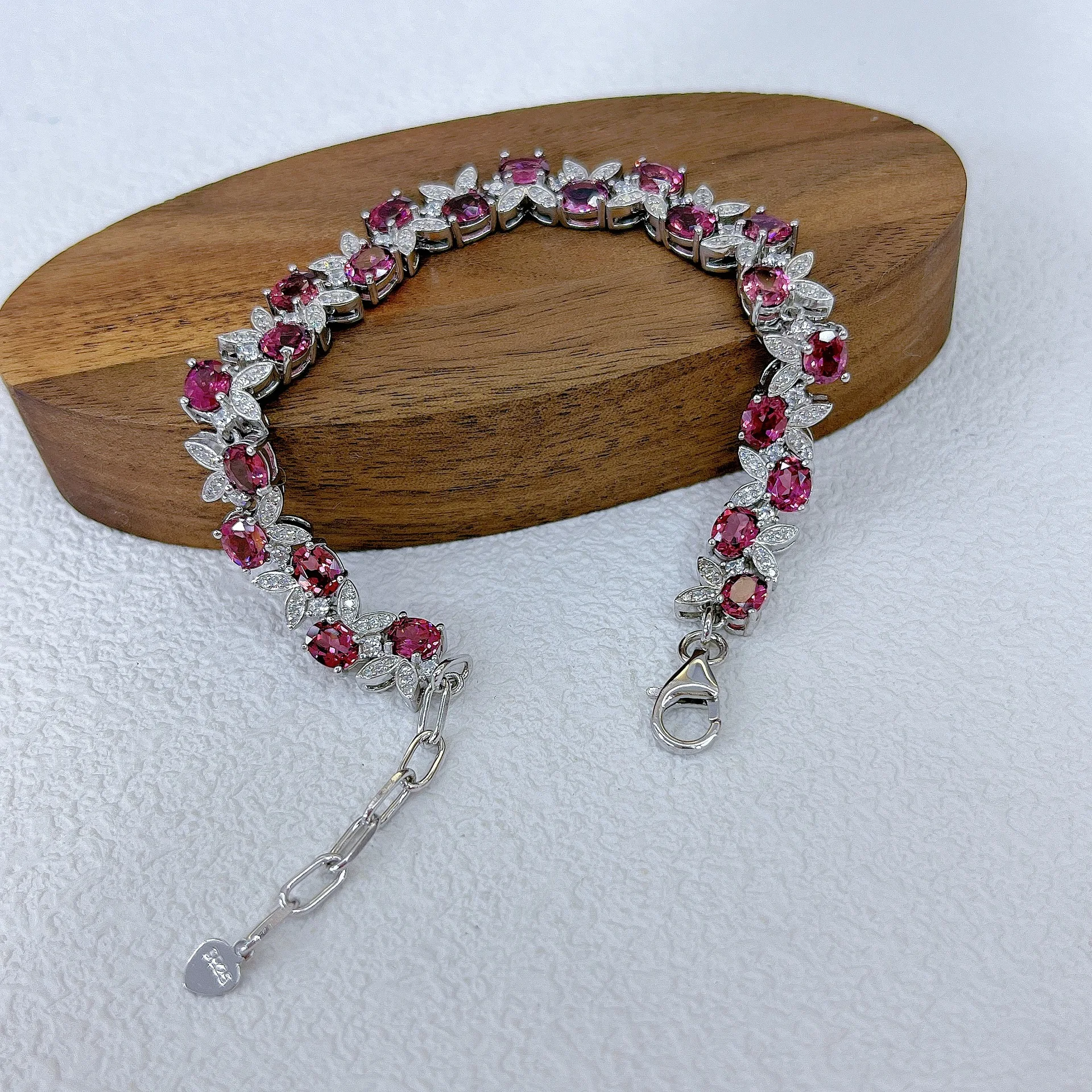 S925 Silver Hand Inlaid Tennis Bracelet Natural Rhodolite Garnet 4*5mm Oval Stone Leaf Surrounded Crystal Daily Jewelry