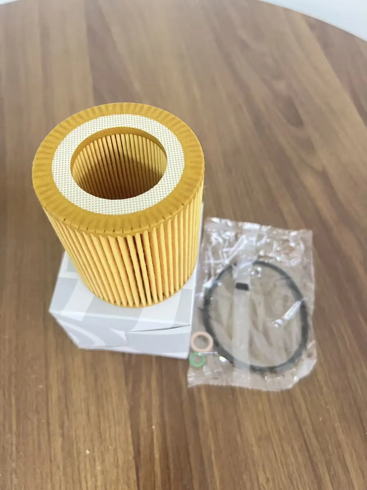 Engine Oil Filter for BMW 1 3 4 5 Series 2.5L 3.0 2.0T 11427566327 E92 E90 E93 F30 F10 F18 E82 E87 E88 E60 E61 F11 F32 F35