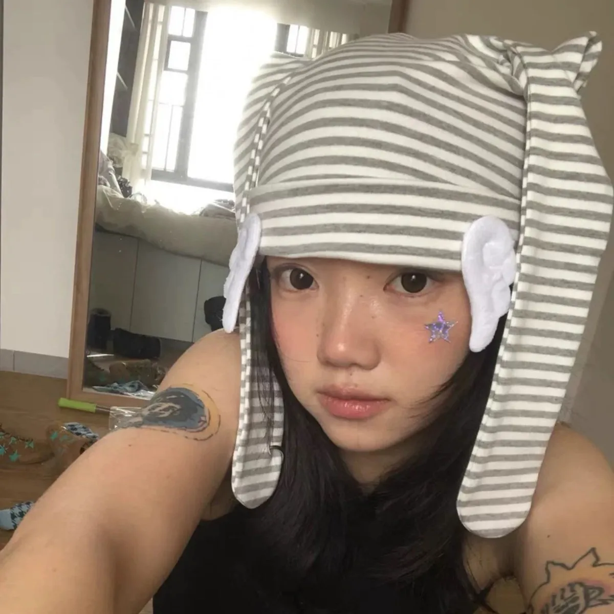 

Millennium Wind Subculture Y2K Cute Rabbit Ears Hat Sweet Cool Niche Personalised Pullover Hat Funky Striped Winged Wrap Hat