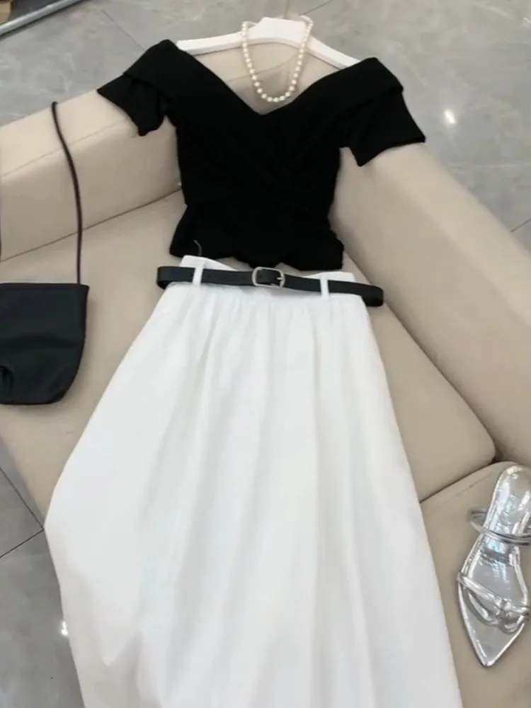 Ele Bla T-irt Skirt Set Women's Faion Summer 2025 Simple Unique High-End Feelings Clete Look by Single Court