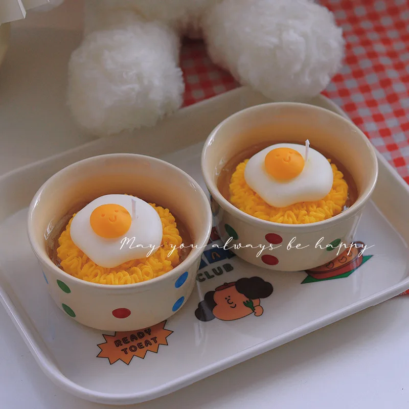 

Birthday face shape aromatherapy candle, creative soy wax. Cute egg noodles birthday gift. Scented candle gift ambiance adornmen