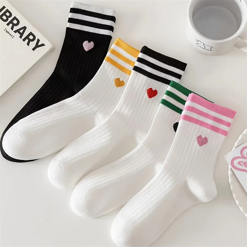 1 Pair of Love Striped Medium Length Socks - Comfortable And Breathable, Cute And Sweet First Love Women\'s Socks