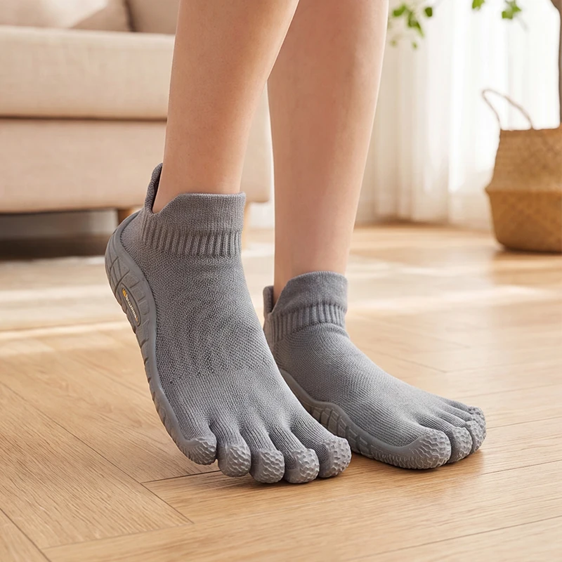 GallonShark Breathable Five-Toe Knit Barefoot Sock Shoes Lightweight Sneakers for Home Gym Low Impact Exercises