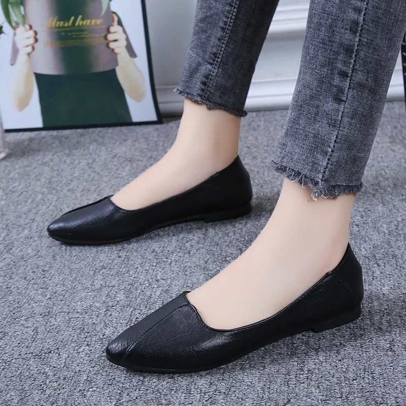 

New Pointed Toe Shallow Mouth Square Heel Small Leather Shoes Women's Elegant Fashion High Heels Dress Shoes Zapatos Mujer