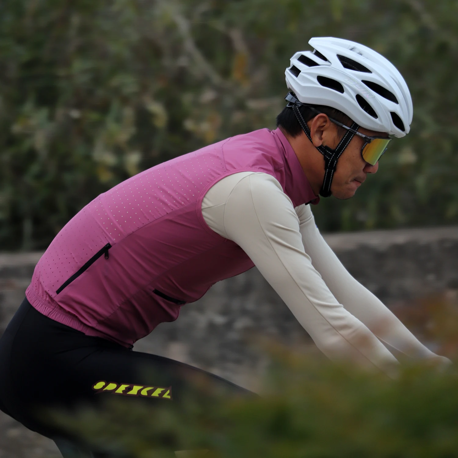 SPEXCEL todo nuevo PRO chaleco de ciclismo ligero a prueba de viento para hombres y mujeres chaleco de viento nuevo tejido elástico con cremallera bidireccional