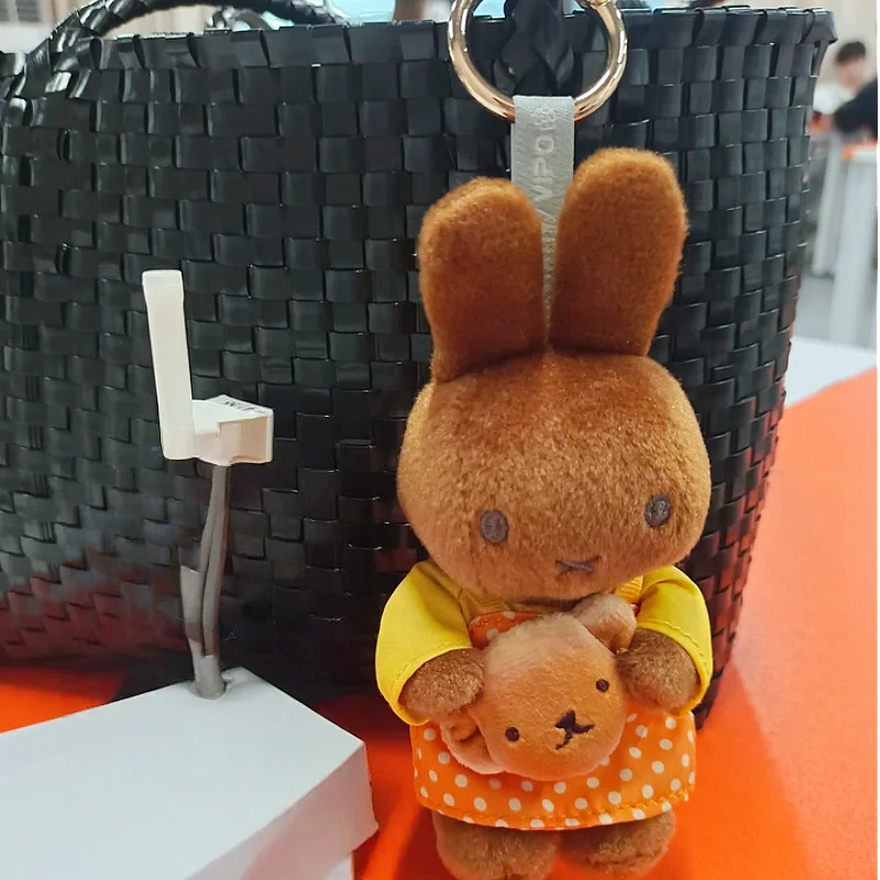 Miffy Offizielle Bäckerei-Serie Blindbox Niedliche Puppe Anime-Figur Überraschungs-Geburtstagsgeschenk Modisches Trendspielzeug für Miffy-Fans