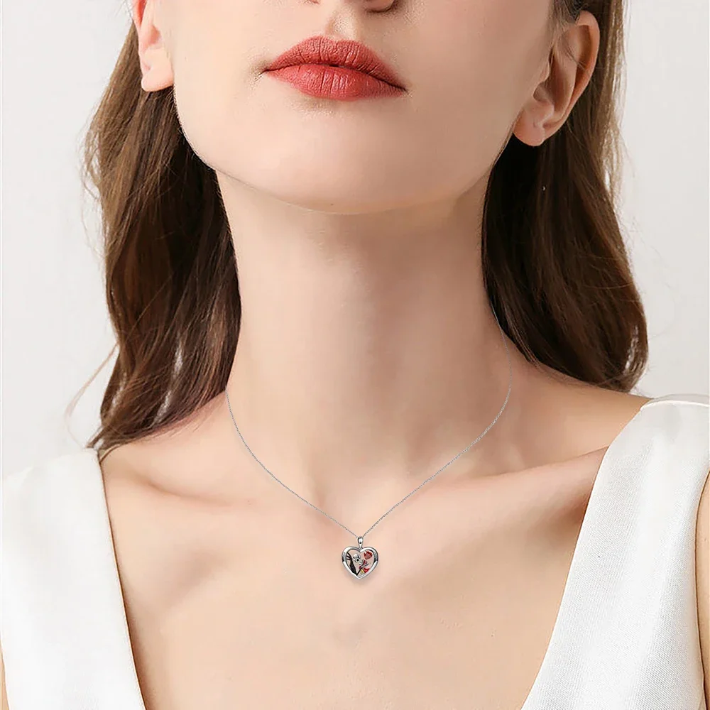 Fashion Nightmare Before Christmas Heart-shaped Skeleton Necklace Pendant Charm Jewelry Halloween Accessories Gifts Wholesale