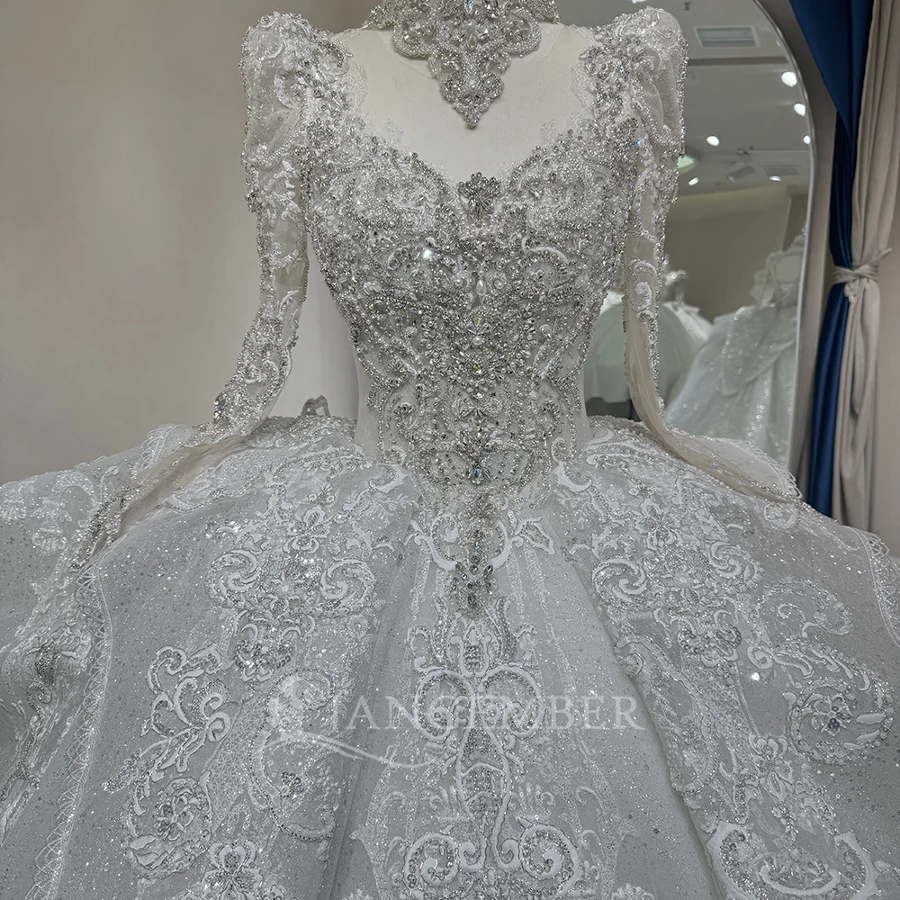 Vestidos de casamento brancos personalizados 2025 o-pescoço frisado personalizado mangas compridas vestido de baile até o chão tribunal trem vestido de noiva dw103