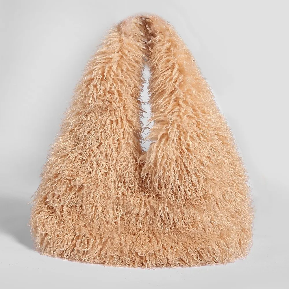 Elegant Faux Fur Tote Bag Curly Design Large Capacity Fluffy Shoulder Bag Triangle Shape Hobo Bag Handbag Winter Season