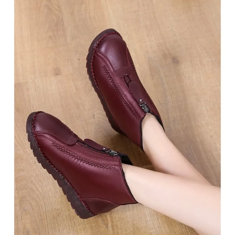 New 2024 Women\'s Real Leather Ankle Boots Thick Bottom Plush Shoes Women Winter Warm Shoes Fashion Cool Footwear