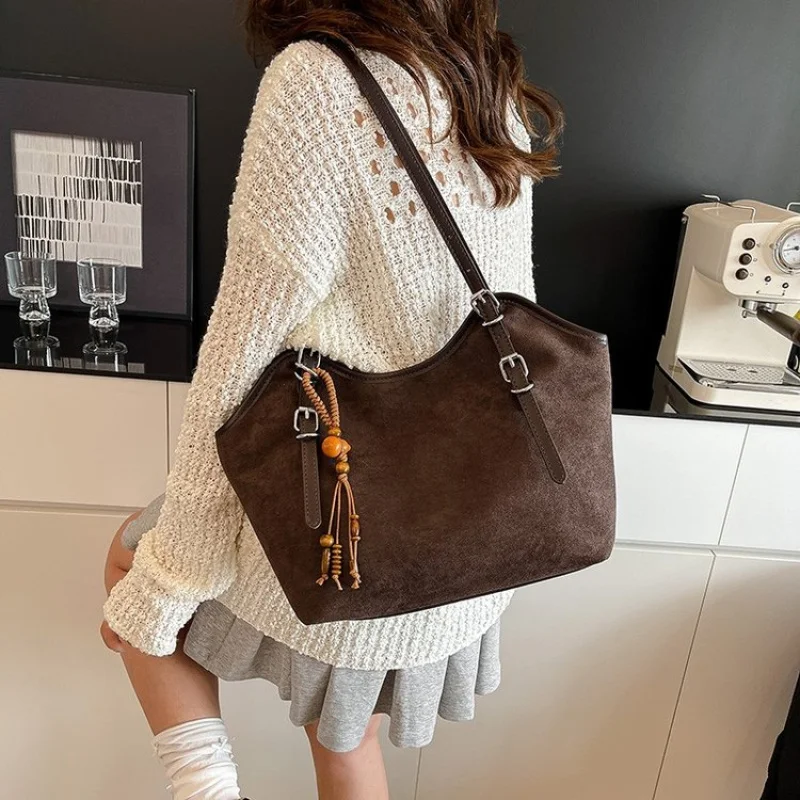 

Women's Fashionable Tote Bag In Leather - Luxury Brand Messenger Bag By Famous Designer Classic Elegant