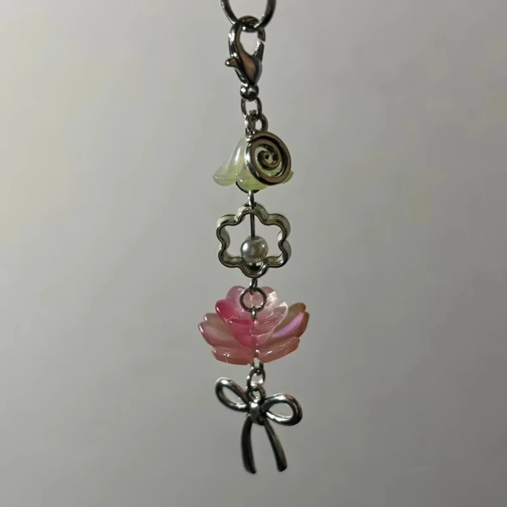 Y2K handgemachte rosa Blume Anhänger Telefon Charm Tasche süße und schöne Blume Schleife Schlüsselanhänger Tasche Damen Charms Schmuck Schlüsselanhänger