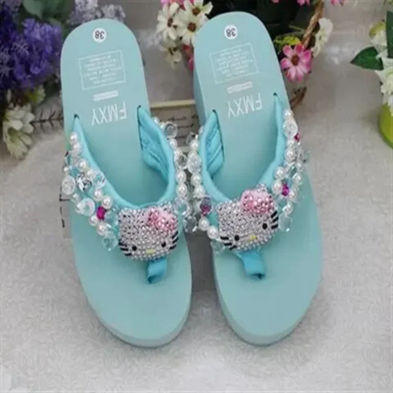 Sanrio Y2k Millennial Spice Girl Hello Kitty Flip Flops Lovely Girl Beach Slippers Harajuku Full Diamond Wedge Muffin Slippers