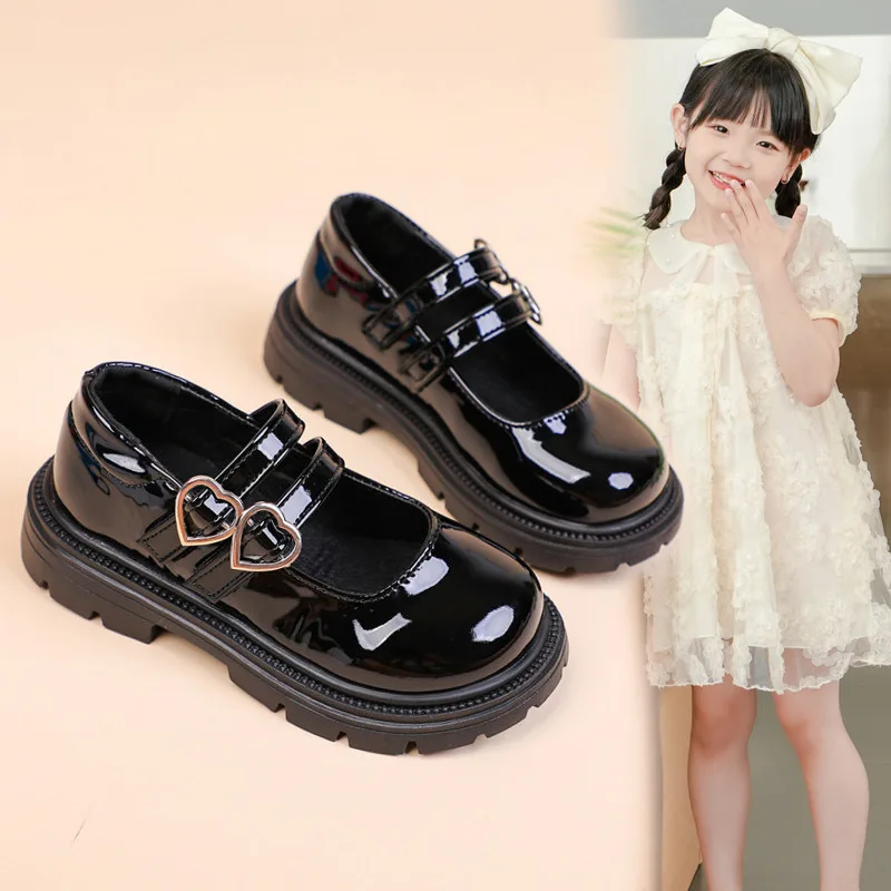 Fashion Girls Shoe 2025 Winter New Girls Soft Soled Loafers Retro Flat Versatile Girl Board Shoe Girl Princess Performance Shoes
