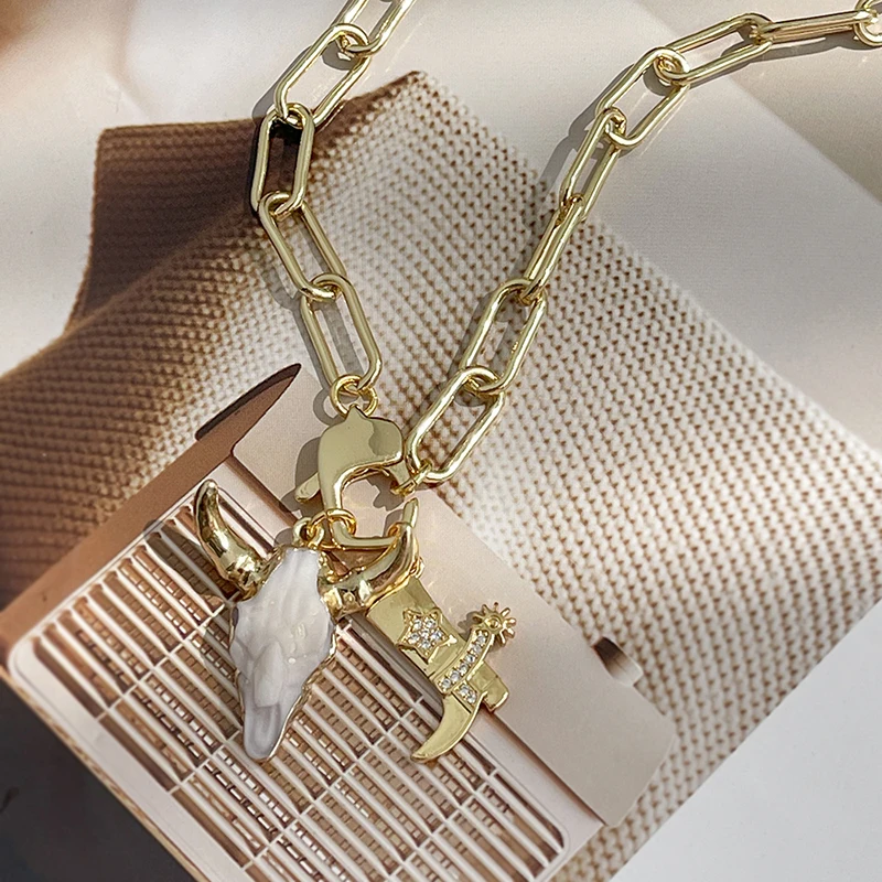 Copper inlaid zircon boots, bullhead lobster buckle, thick chain necklace