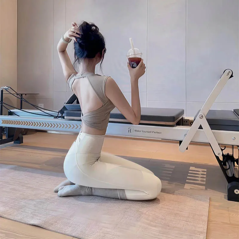 

Pilates Factory Large Equipment E15IT Aluminum Alloy Flat Reformers Yoga & Pilates Training Equipment Trainers