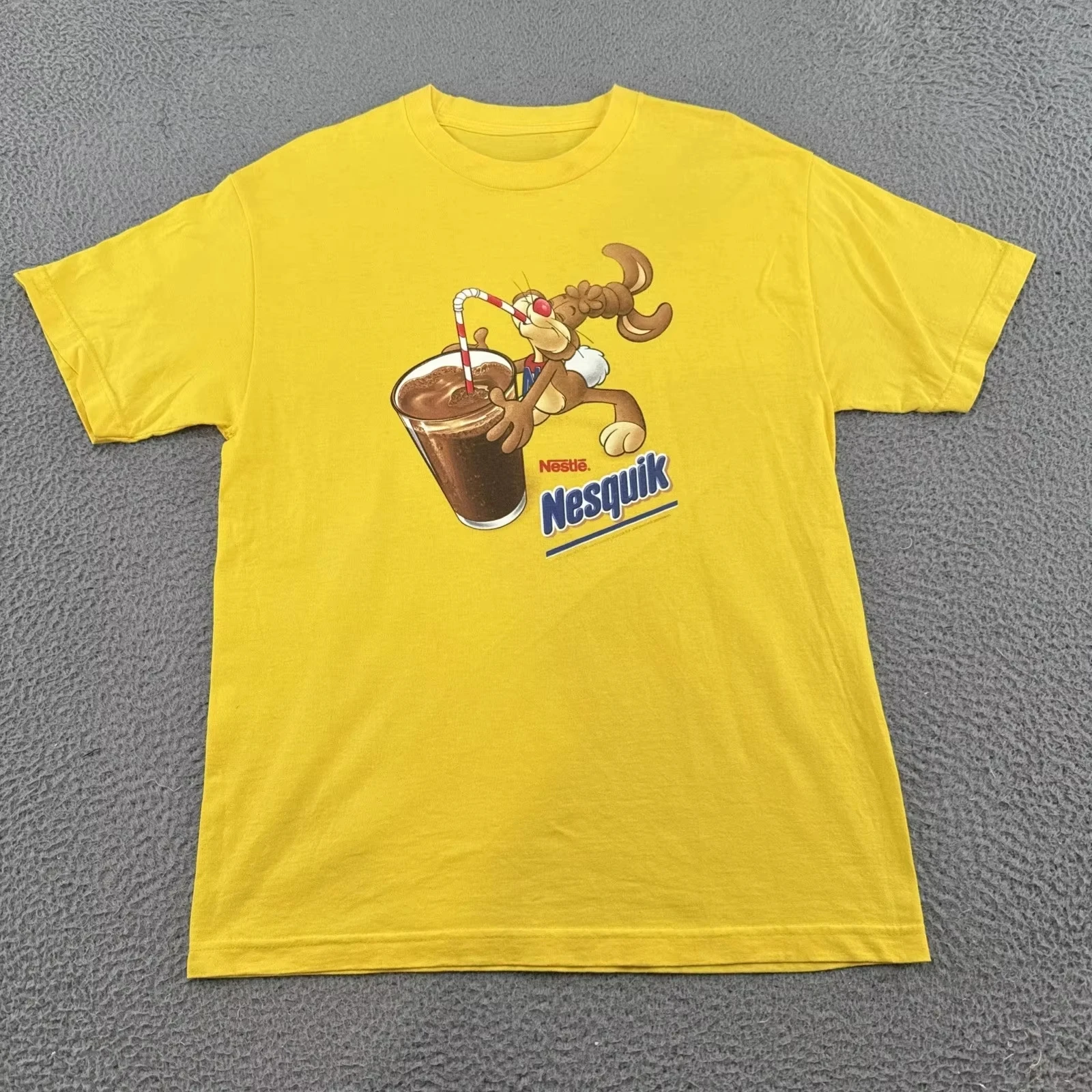 New Arrival Retro Cartoon Bunny Drinking Chocolate Drink Graphic T Shirt Men Vintage Street Loose Short Sleeve Tees