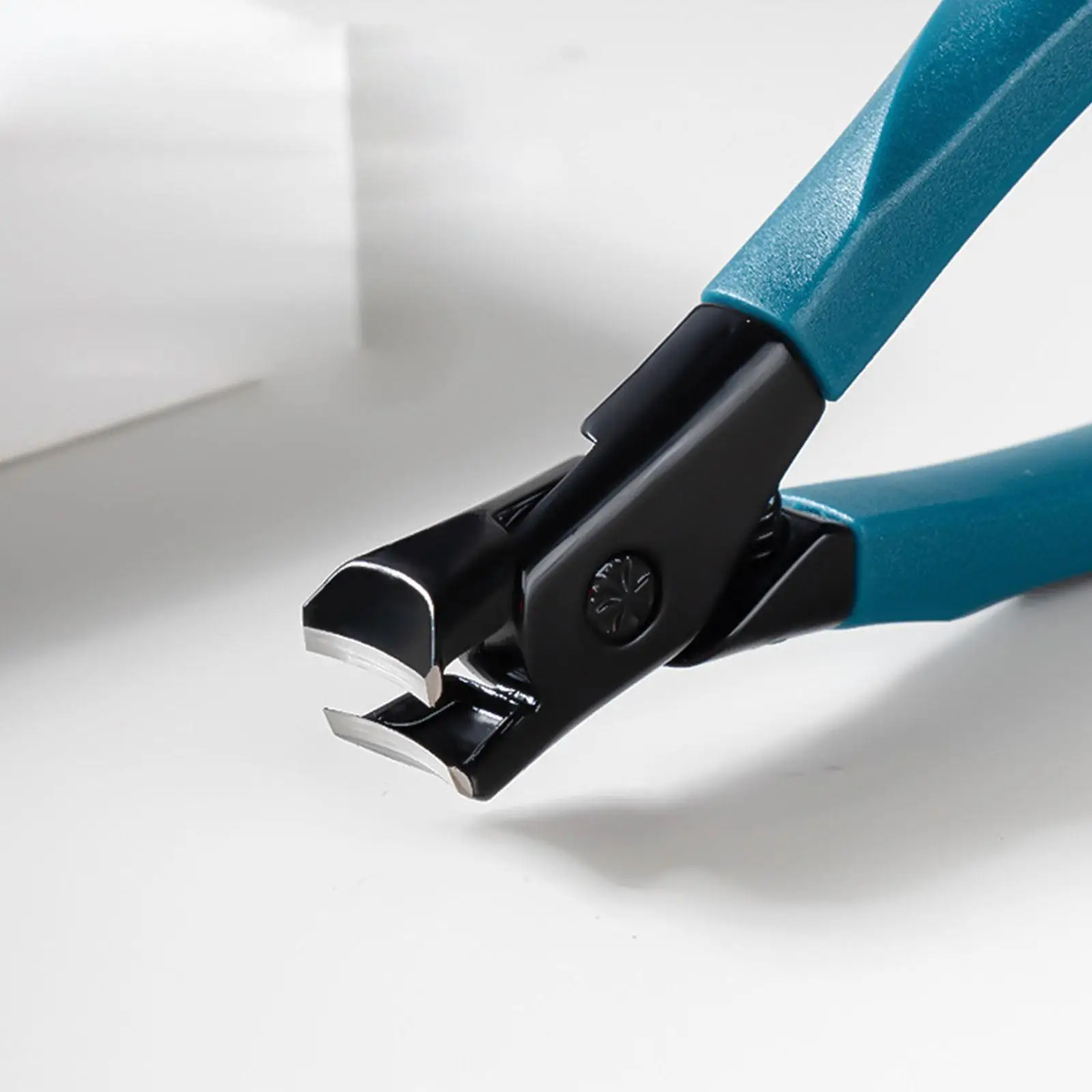 Heavy Duty Toenail Trimmer for Thick Nails Wide Opening Non Slip Handle Men Women Toenail Care Tool Portable