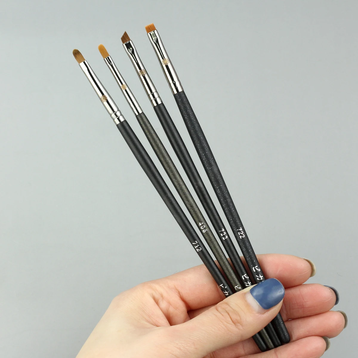 Pony Recommended Picasso 406 712 722 Fine Eyeliner Brush Concealer Liquid Eyeliner Tear Groove Makeup Brush Long Handle