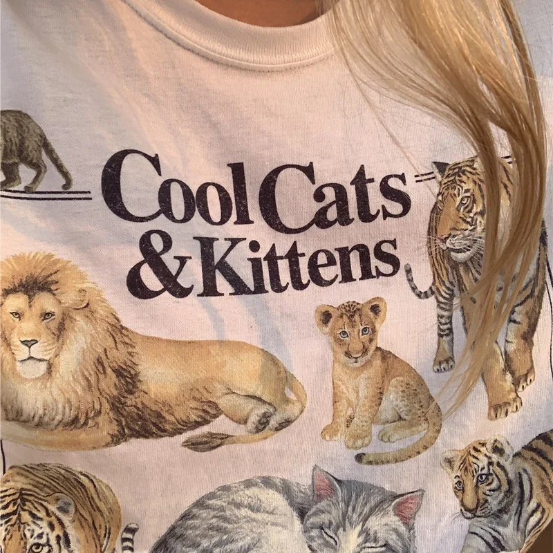 

Cool Cats And Kittens Vintage T-Shirt Unisex Grunge Aesthetic Feline T Shirt Hippie Cute Funny Tshirts Cat Lover Shirt Women Top