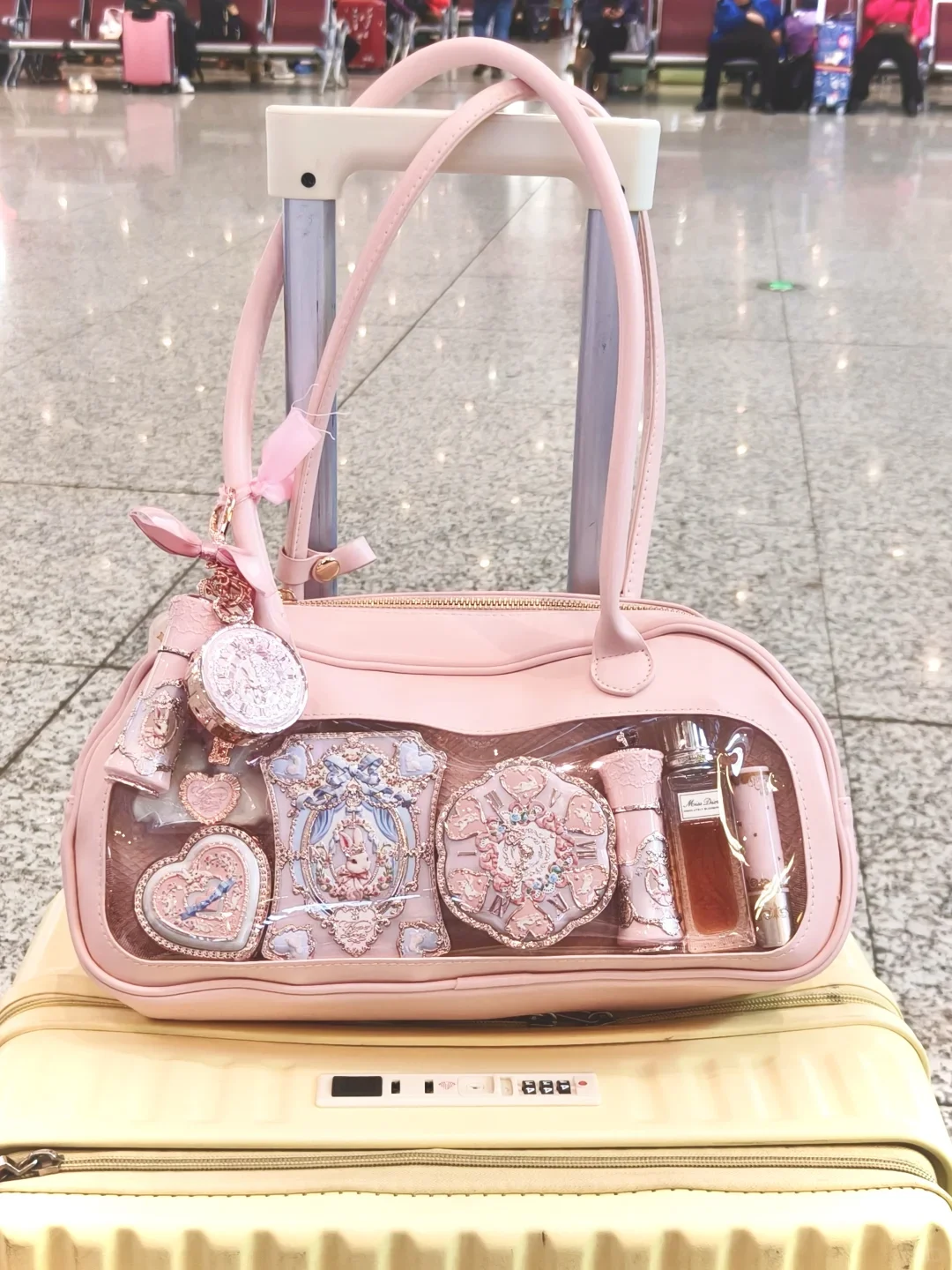

Flowerknows Pink Anime Print Single Shoulder Bag (Empty Bag Only, Product Not Included) Suitable for Office Workers and Students