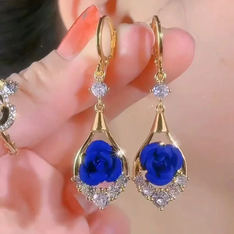 New Summer Collection of High-End Drapey Earrings, Ultra-Fairy Ear Clasps, Light Luxury with a Sophisticated Feel, Exquisite and