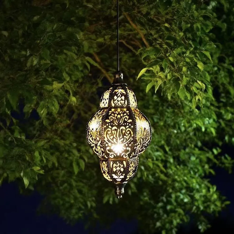 Baroque Cross-Border European and American Style Courtyard Lantern Solar Ironwork Baroque Hollowed-Out B&B Literary Atmosphere P