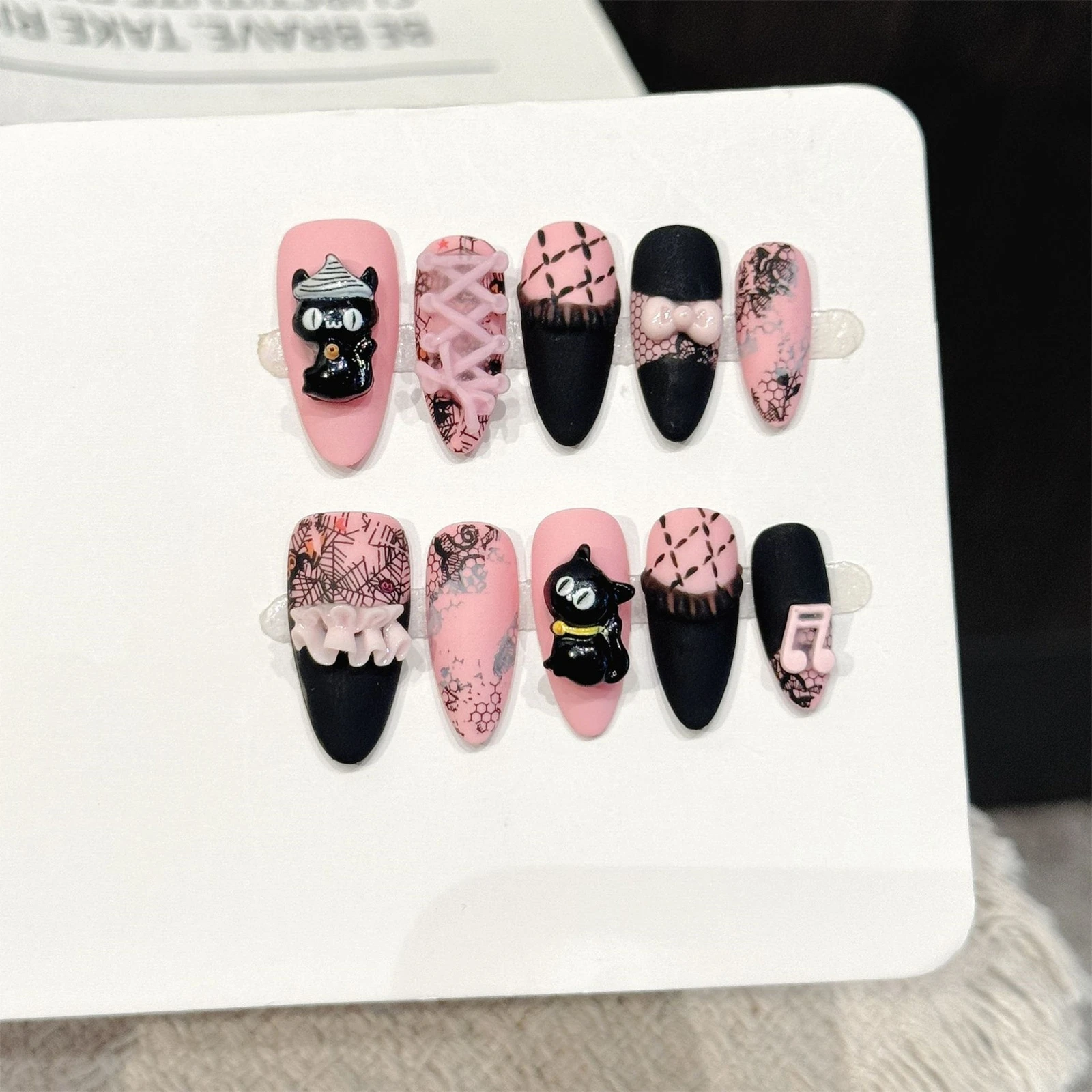10pcs Gothic Cat Ear Lace Design Press On Nails for Music Festival Party DIY False Nails Sweet Black and Pink Color Fake Nails