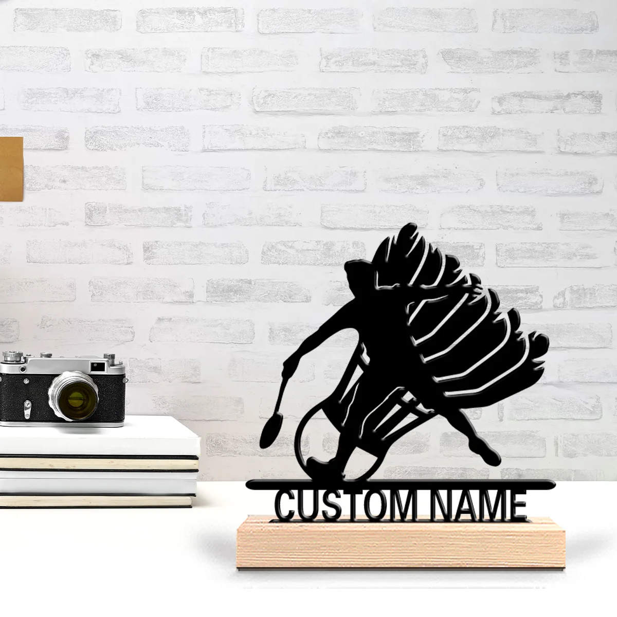 1pc Beauty Personalized Custom badminton Metal Statues Whimsical Desk Sculpture with Wooden Base, Ideal for Travelers