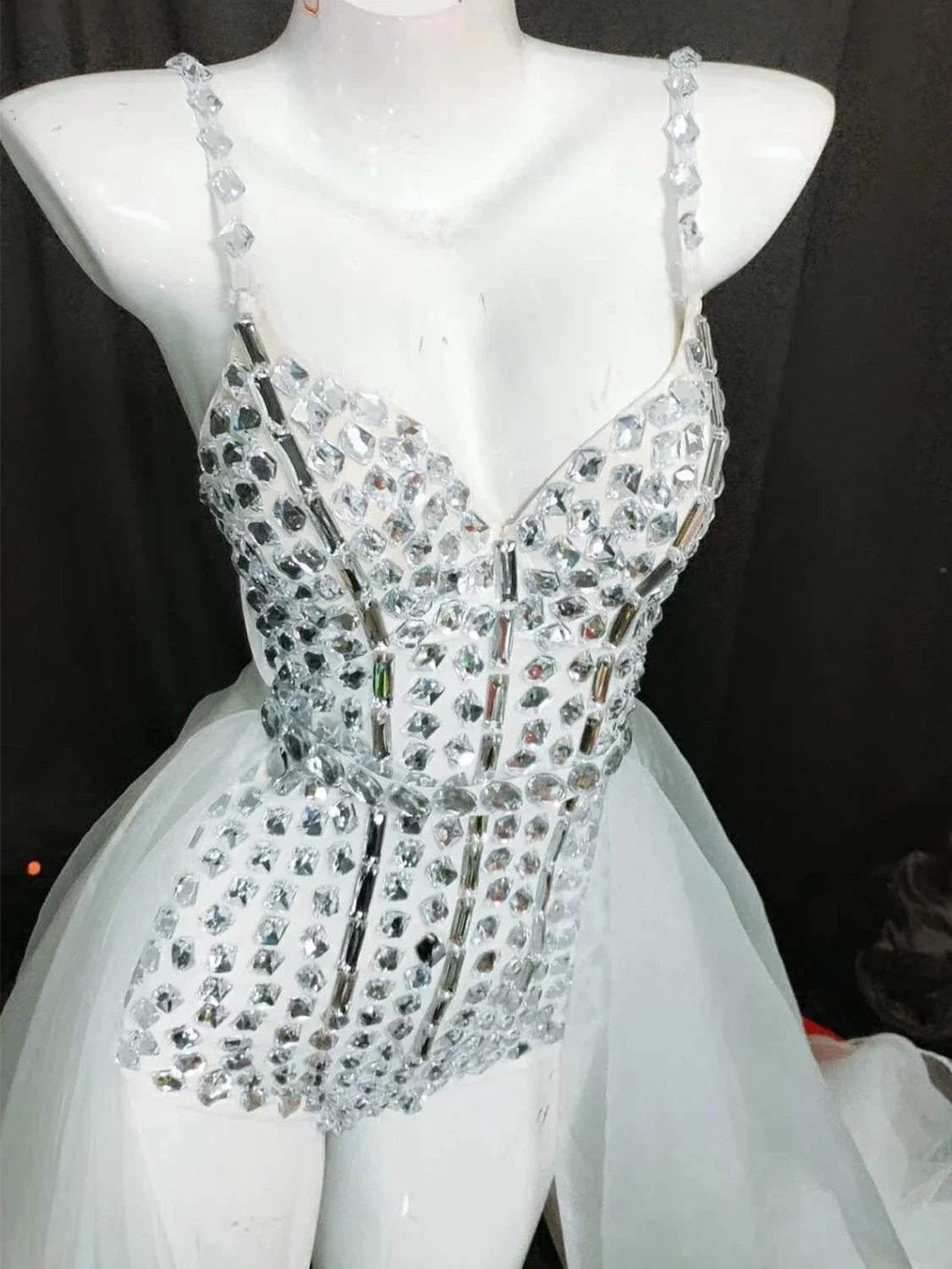 반짝이는 라인스톤 여성 바디수트 폴댄스 화이트 메쉬 민소매 점프수트 나이트클럽 가수 무대 공연 의상