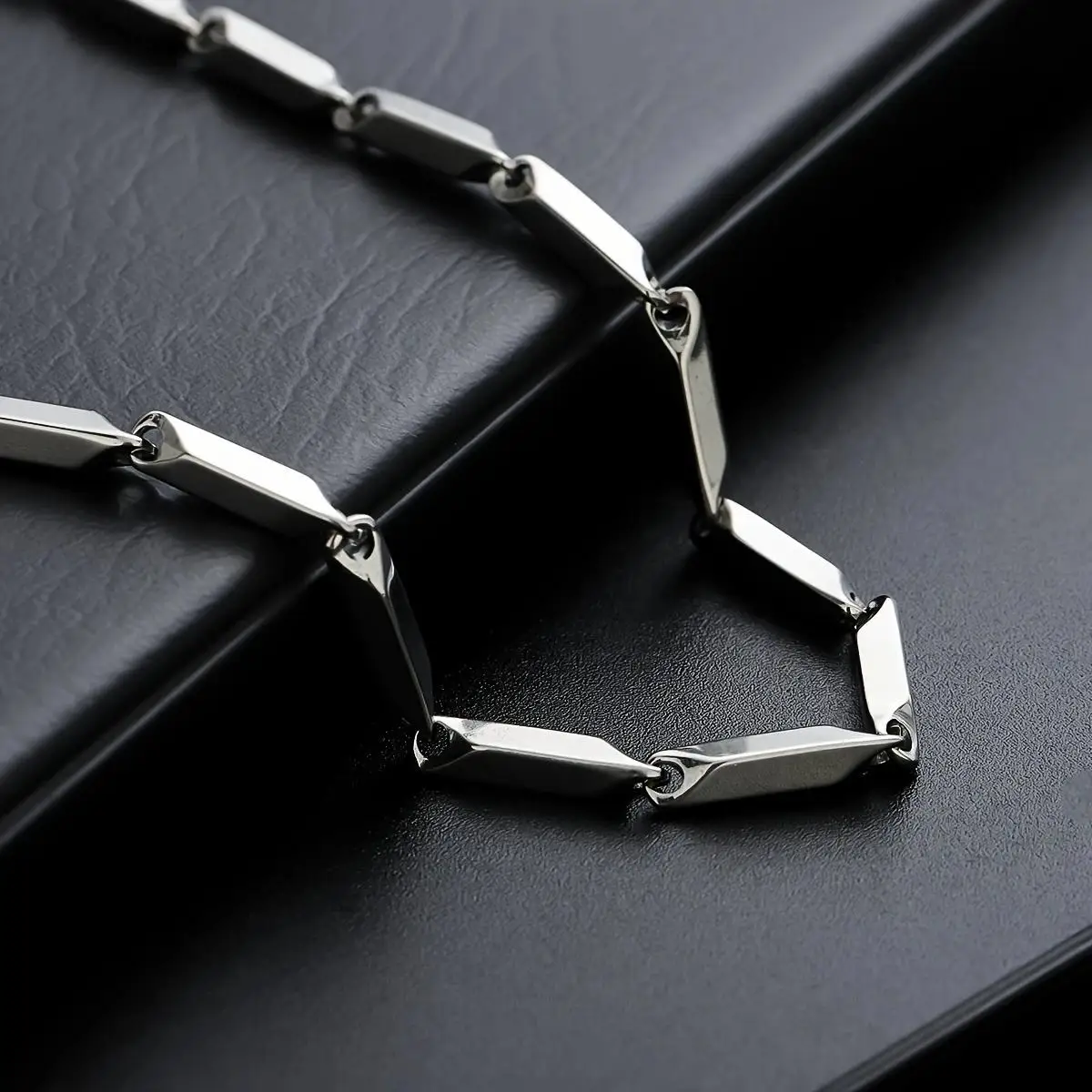 

Davieslee New 3mm Stainless Steel Link Bamboo Rhombus Chain Necklace for Women Men Fashion Jewelry Accessory