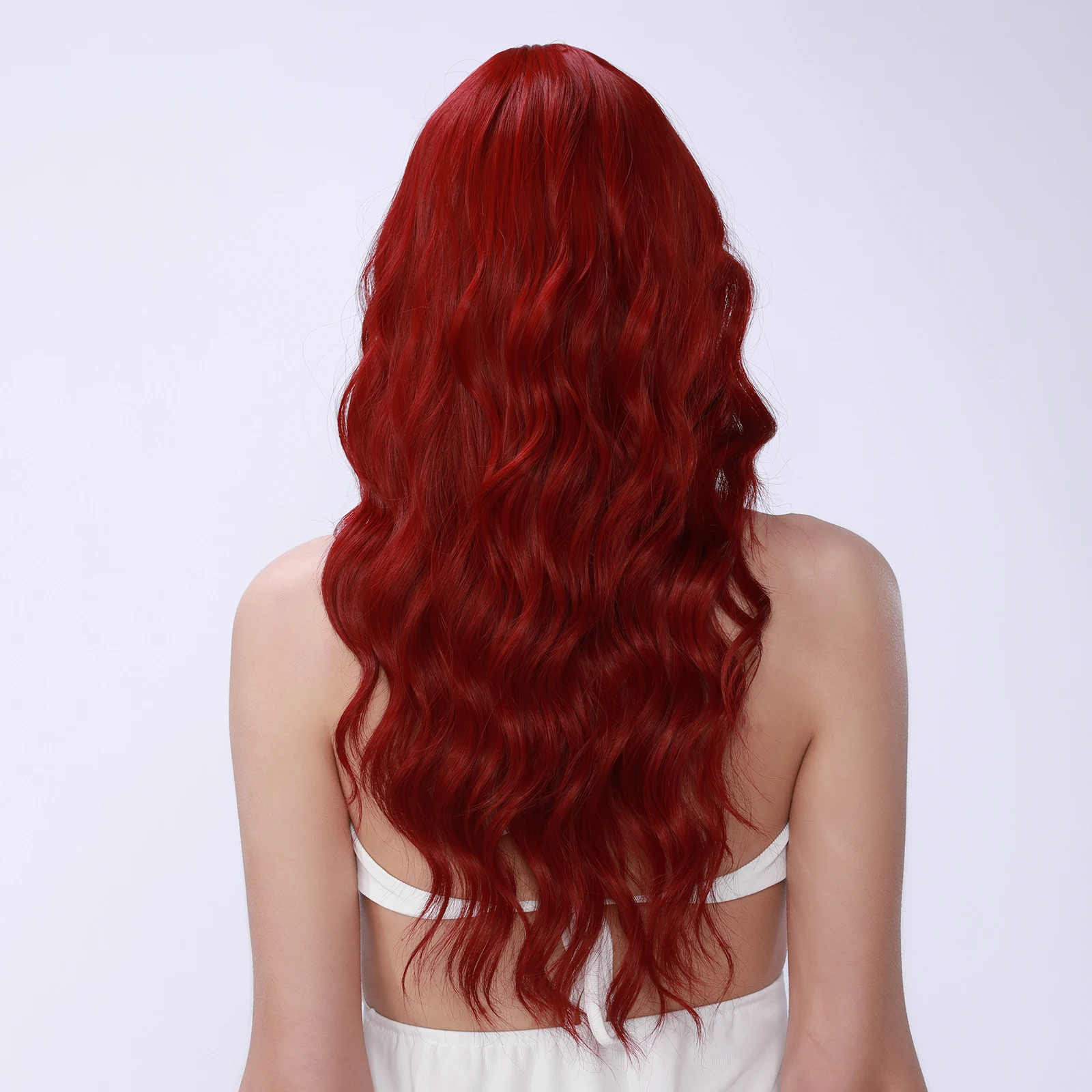 

1 женский парик, выполненный из термостойкого синтетического высокотемпературного волокна, с естественной объемной укладкой и эффектом укладки, сохраняющейся при движении.