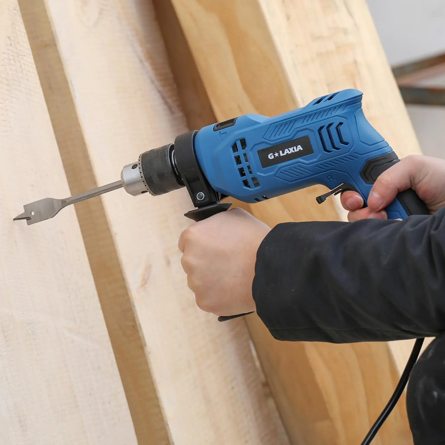 ハンマードリル 4.5A 1/2インチ コード式、0-3000RPM 可変速度、105ピースビットセット、キャリングケース