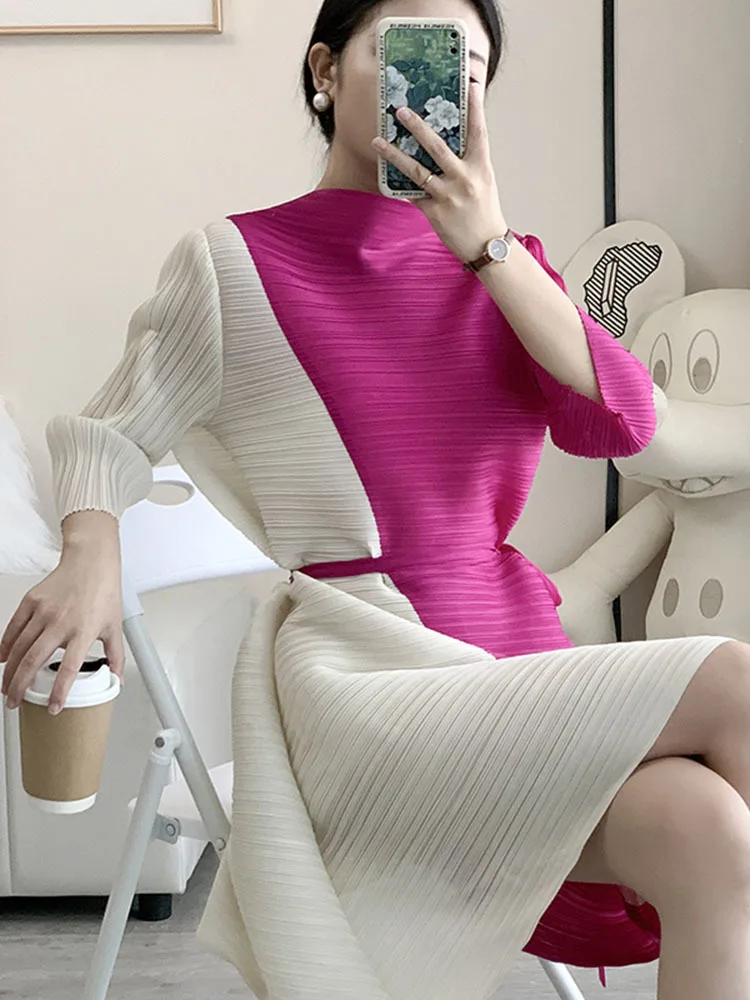 LANMREM Color Block Pleated Dress For Women Stand Collar Loose Bandage Waist Dresses Ladies Party Clothing 2024 Summer 2R2652