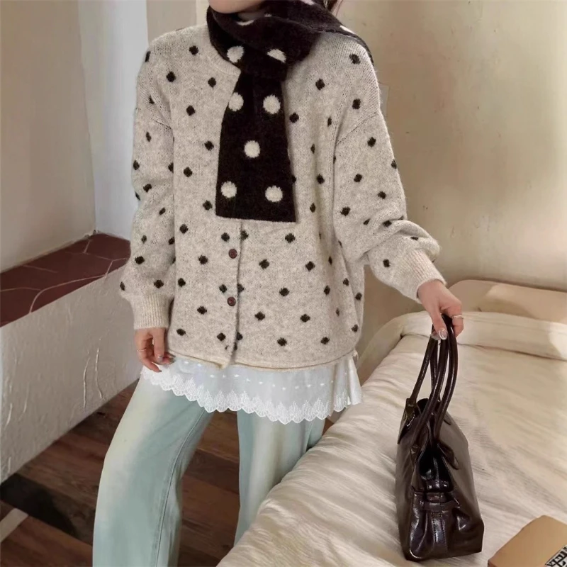 

Winter Retro Polka Dot Knitted Sweater for Women in Autumn and Winter 2025, New Style with Scarf Design, Sweater Jacket
