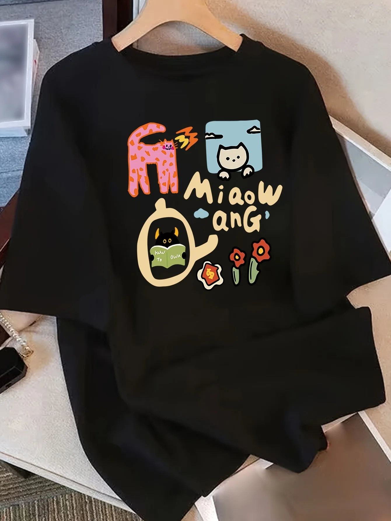 Miao Wang Cat and Dog Animal Print T-shirt for Men and Women, Simple and Fun Round Neck Short Sleeved Personalized Street Top
