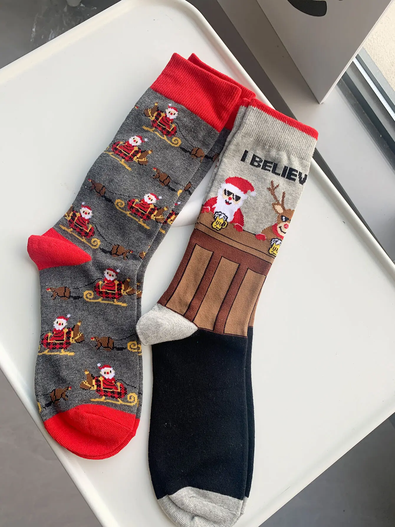 CHAOZHU 2 Pairs Cartoon Santa Claus And Elk Drinking Beer Holiday Christmas Day Cute Fashion Crew Socks Unisex