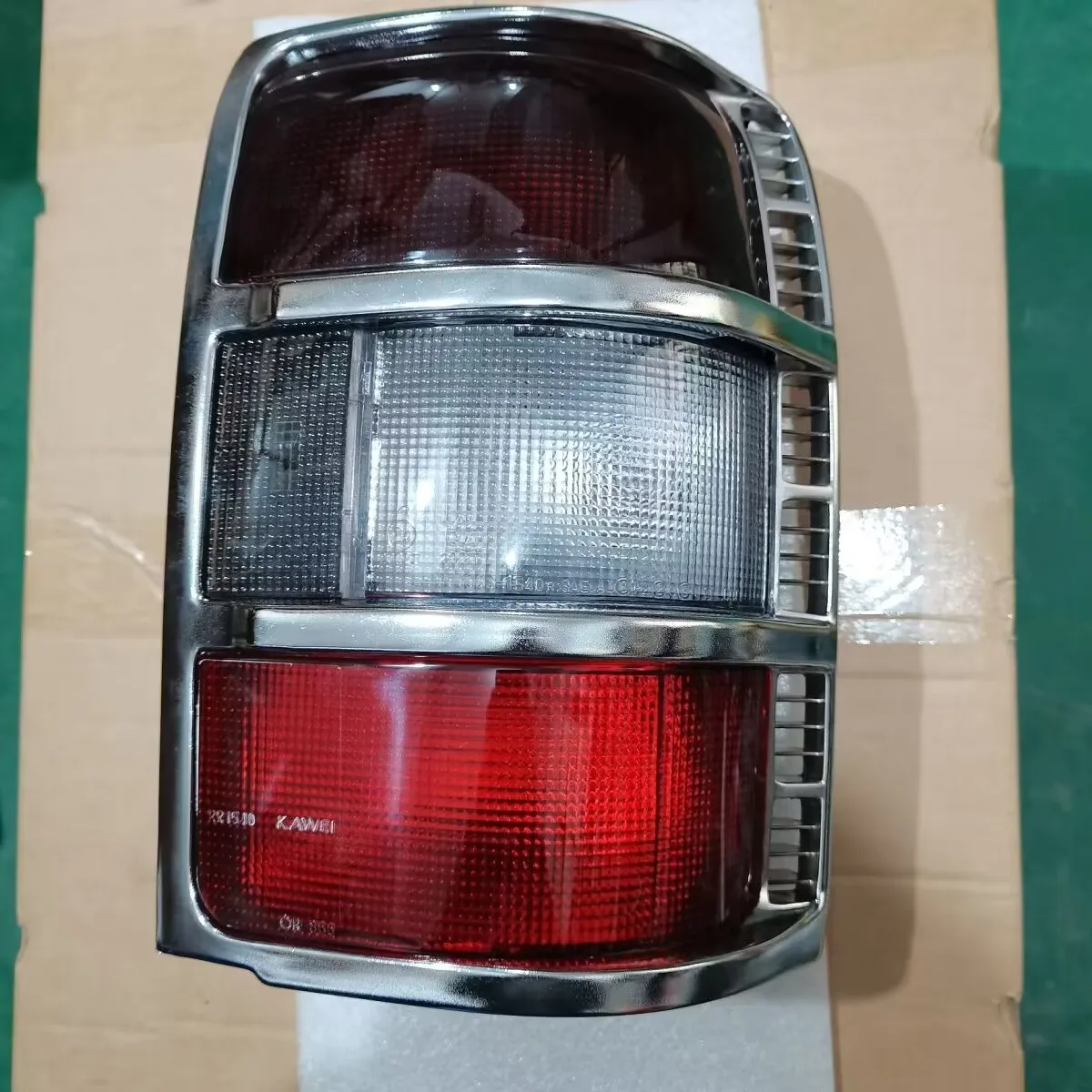 1 Pcs Narrow Body V31 Tail Lamp For Pajero Parking Light For Montero 1989-1999 Rear Turning Signal Clearance Free 2 Bulb Version