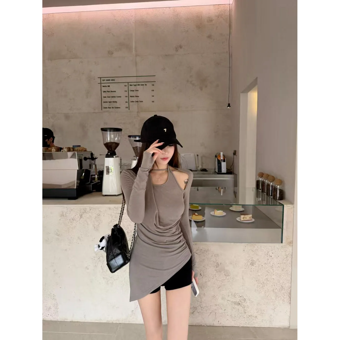 Zhang Ying Pure Want Hanging Neck Shoulder Exposure Long Sleeve Women's T-shirt Irregular Waist Design Regular Thickness Poly...