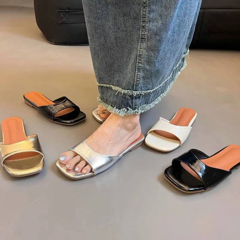 2024 Summer Simple Temperament Seaside Beach Sandals Senior Sense Flat Shallow Mouth Fashion Outside To Wear Women's Slippers