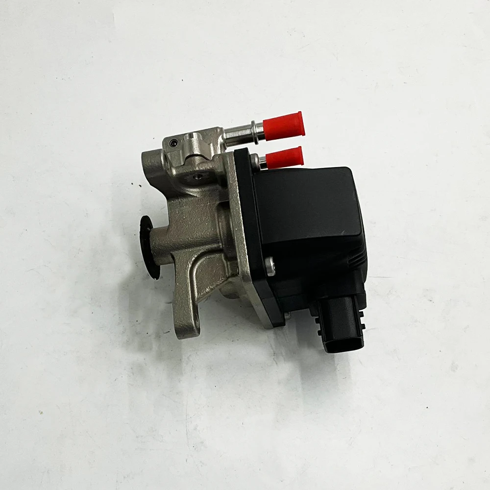 OE A0001405339 A0001405439 A0001404839 A0001402539 Urea Pump Adblue Doser Dosing Module Injector For BENZ Actros MP4 Arocs Truck