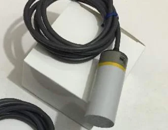 E2K-C25MY1 AC Two-wire NO  New High Quality Capacitive  Proximity Switch Sensor with Adjustable Sensitivity