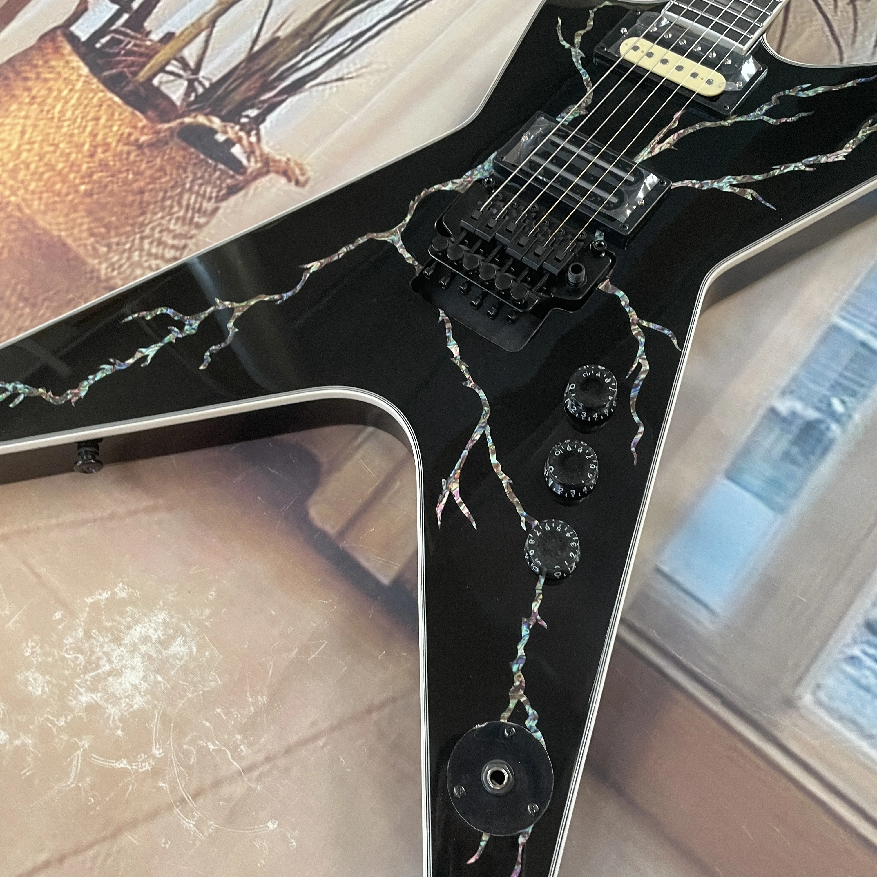 6-string black lightningshaped electric guitar with high-gain ickups double-locking systemguitars,suitable for beginnersguitarra view 3