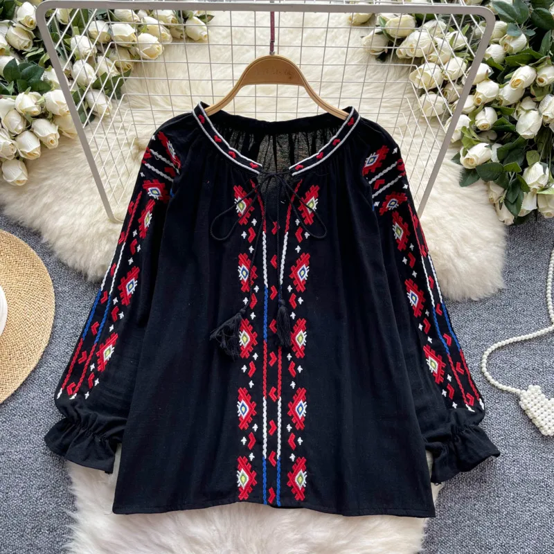 EWQ Fashion Embroidery Flower Lace-up Blouse For Women Round Collar Long Sleeve Casual Gathered Color Clothing 2024 New 27C767