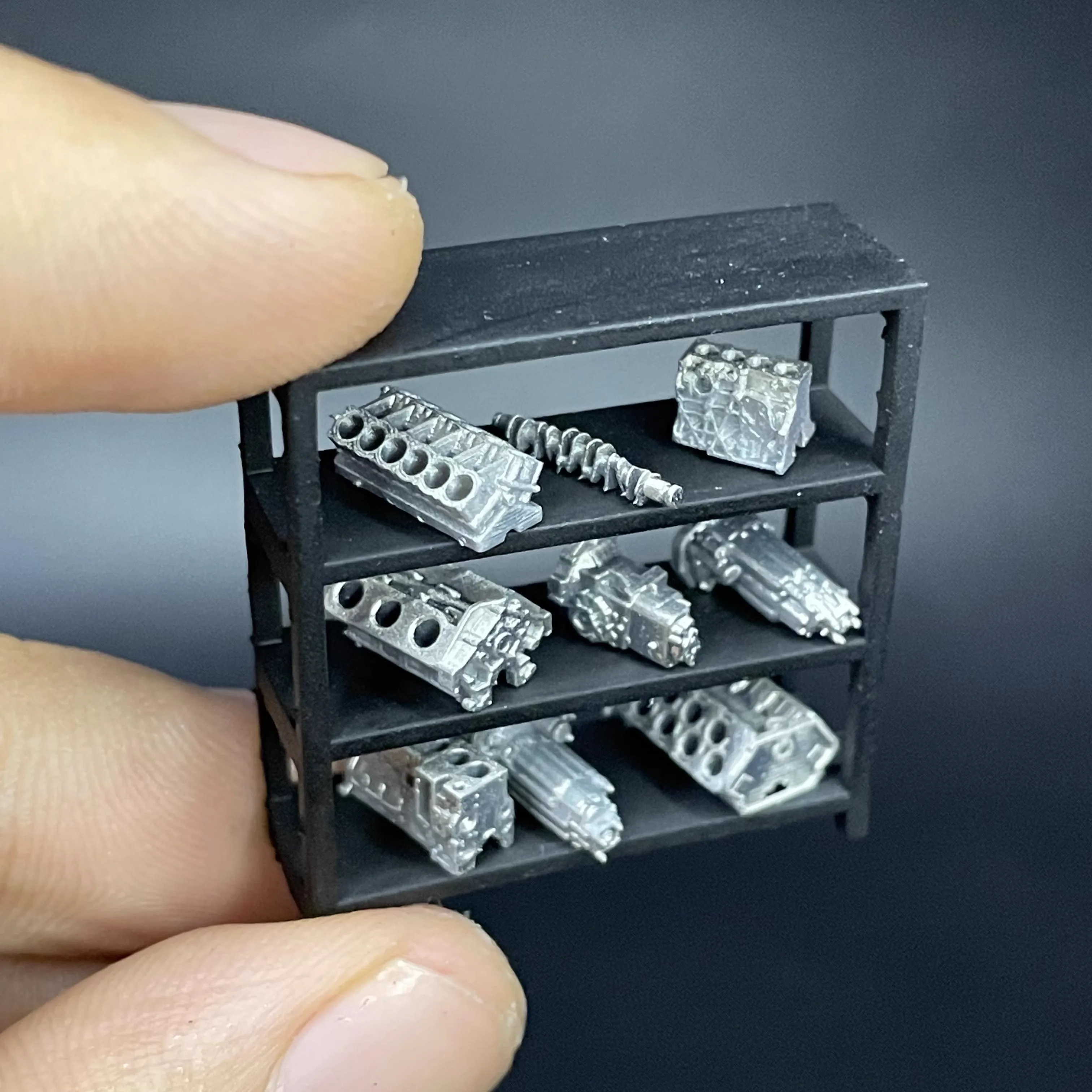

1:64 Scale engine Storage Rack Auto Repair Tool Model Scene Accessories Miniature Garage Scene Shooting