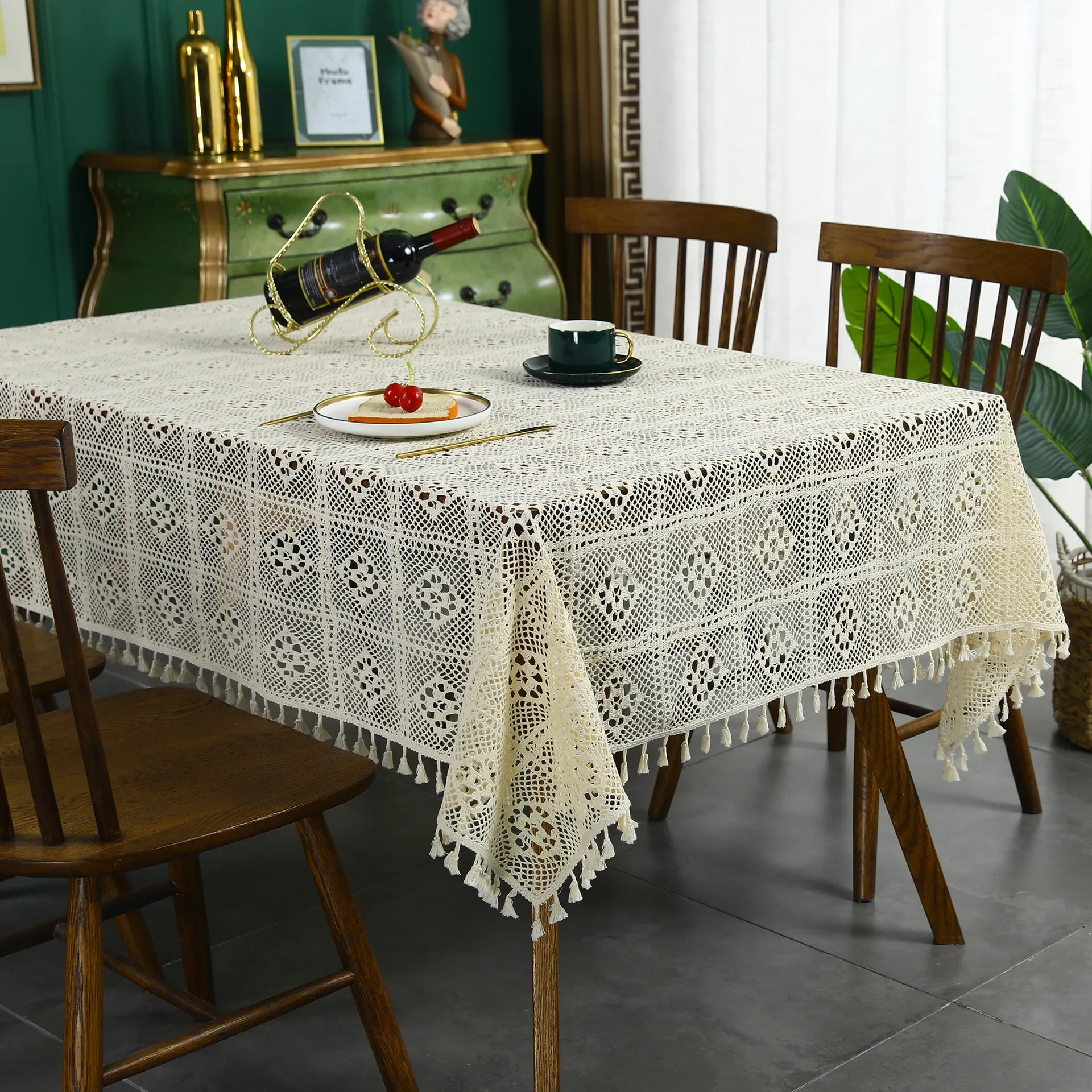 

Pastoral Style Crochet Tablecloth Lace Hollow Table Cloth for Kitchen Wedding Dining Room Decoration Round Table Cover