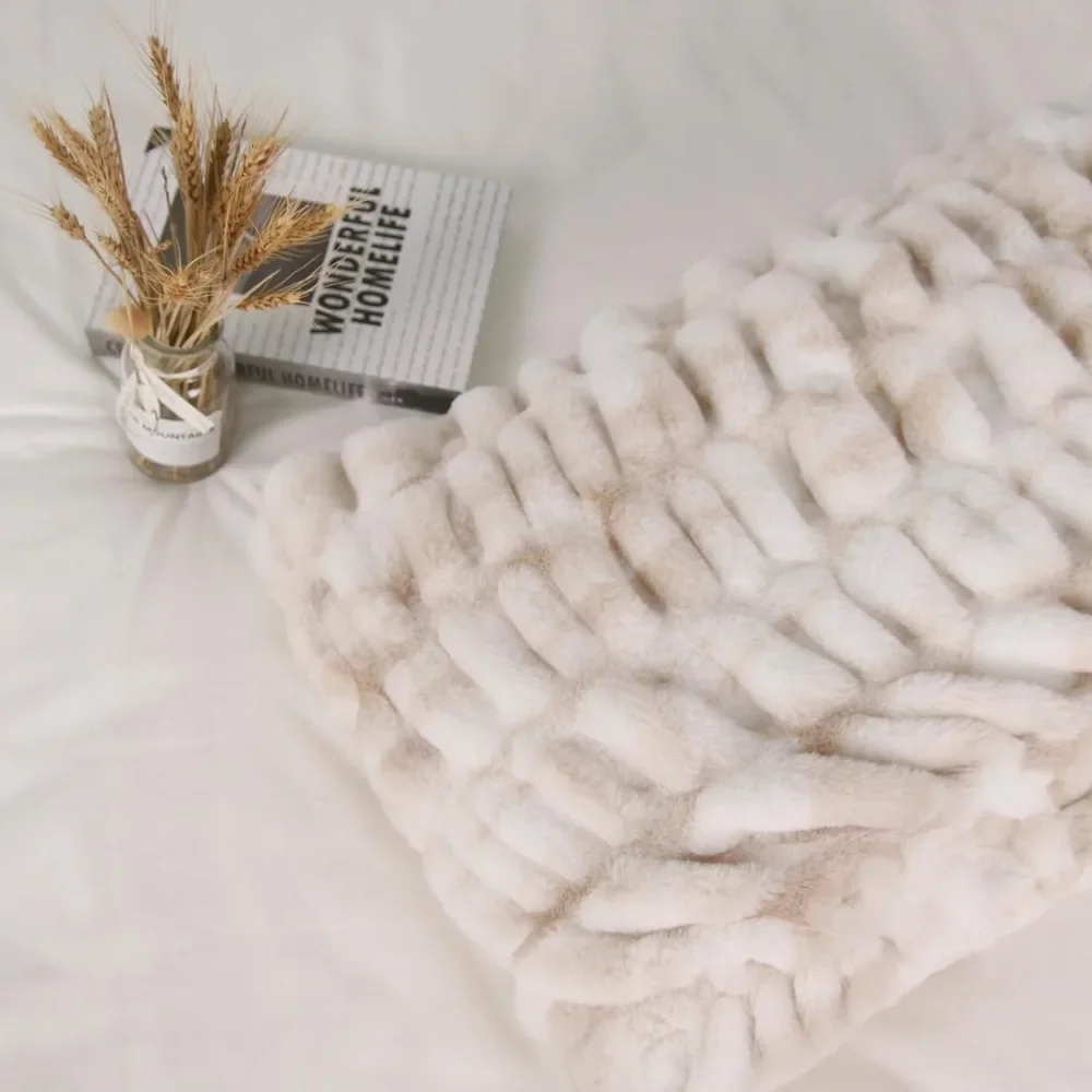 Faux Fur Blanket Luxurious Warm Throw for Couch Bed Sofa - Comfy Soft Warm - Fuzzy Fluffy Minky - Decorative Luxury Adults Gift